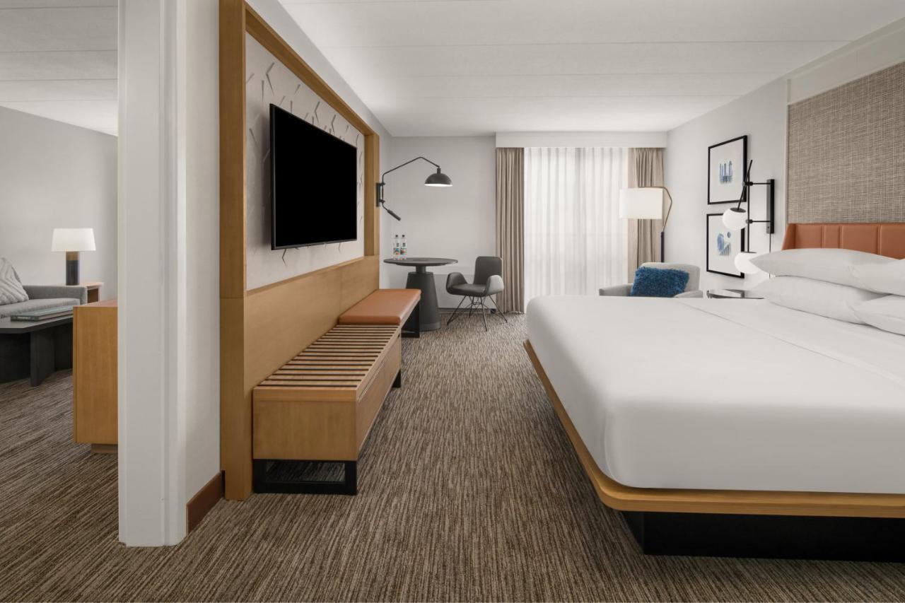 Sheraton Milwaukee Brookfield Exteriér fotografie